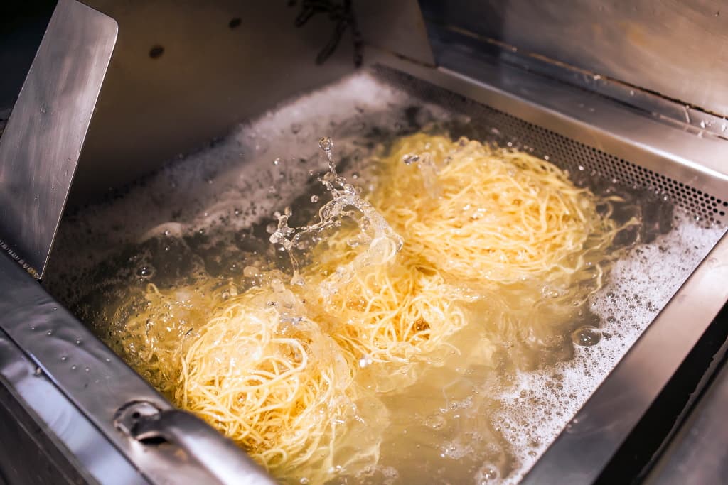 noodles-boiling